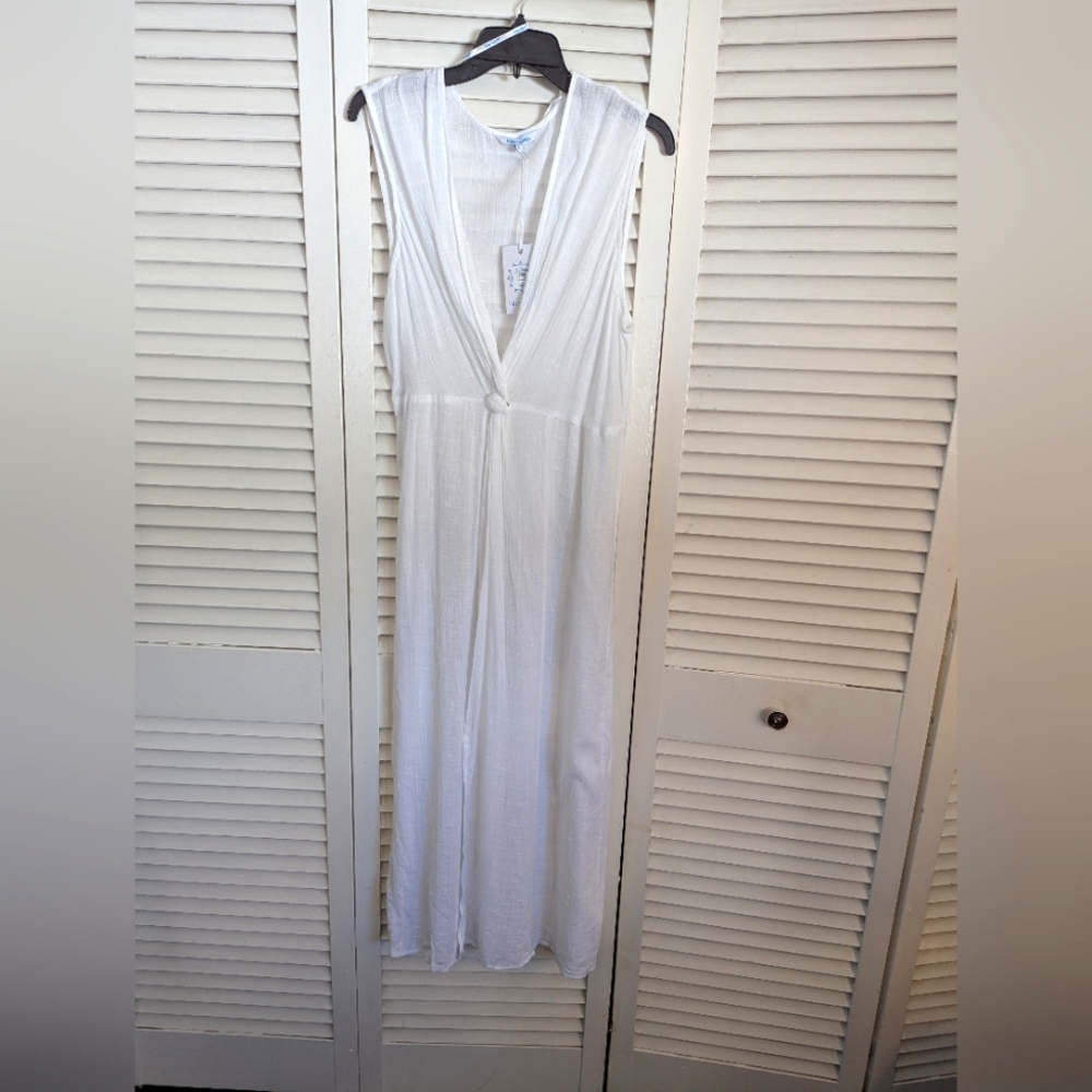 NWT Blue Island White V-Neck Cover-up